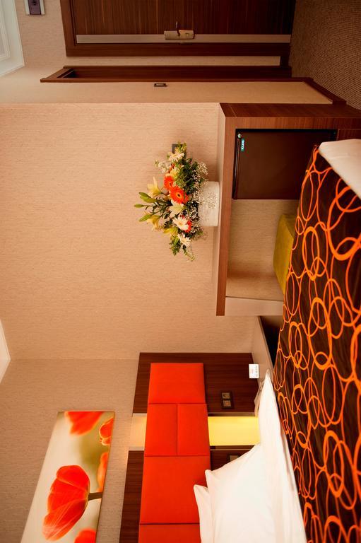 Birbey Hotel Istanbul Bagian luar foto